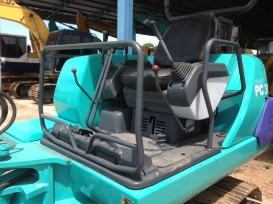 ขายรถแบคโฮ Pc30-7 รถพร้อมใช้ ช่วงล่างเต็ม ราคาต่อรองได้