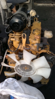 ขายเครื่อง Komutsu 4D84 ขายเครื่อง Komutsu 4D84