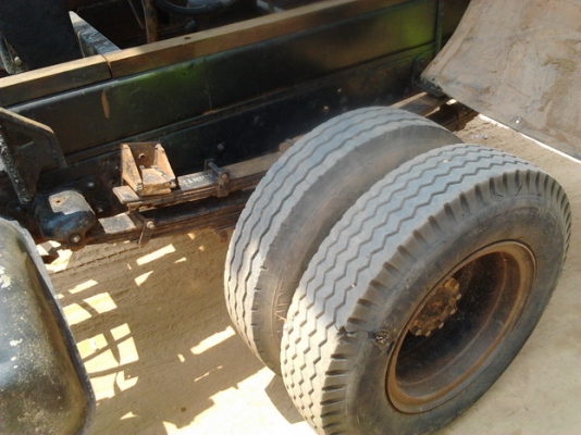 ขาย6ล้อดั๊มดิน HINO FB2W วางเครื่อง JO5C 150HP เครื่องแรง แห้งไม่เยิ้มไม่หลวม ช่วงล่างแน่นคัสซีสวยไม่ผุไม่แตกไม่ดาม กระบะดั๊มเหล็ก4ตัน สภาพดีพื้นสวยข้างไม่มีผุ หัวสวยบาง ภายในคอนโซลครบ พ.พาวเวอร์ เบรคทริฟฟี่ ยาง8.25ดี6เส้น พร้อมใช้ พร้อมลุยงาน เอกสารครบ ร