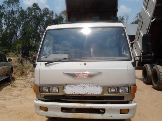 ขาย6ล้อดั๊มดิน HINO FB2W วางเครื่อง JO5C 150HP เครื่องแรง แห้งไม่เยิ้มไม่หลวม ช่วงล่างแน่นคัสซีสวยไม่ผุไม่แตกไม่ดาม กระบะดั๊มเหล็ก4ตัน สภาพดีพื้นสวยข้างไม่มีผุ หัวสวยบาง ภายในคอนโซลครบ พ.พาวเวอร์ เบรคทริฟฟี่ ยาง8.25ดี6เส้น พร้อมใช้ พร้อมลุยงาน เอกสารครบ ร