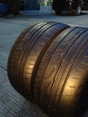 ขายยางBRIDGESTONE RE001  245-40-18 1คู่ ดอกหนา
