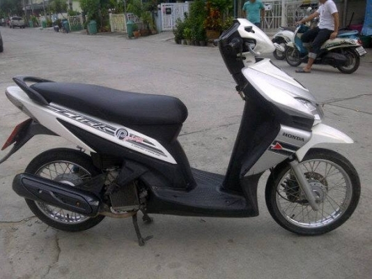 ขาย honda คลิก สภาพเดิมๆๆพร้อมใช้ราคาถูกๆๆ 11000 บาท