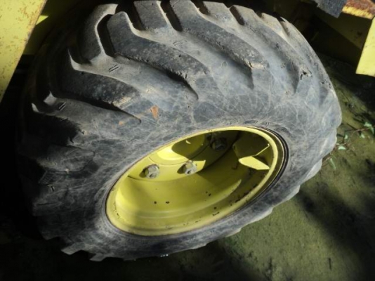 รถตัก ราคาถูก MITSUBISHI WS300A นำเข้า สภาพเดิมๆ สวยๆ พร้อมใช้งาน 390,000 บาท