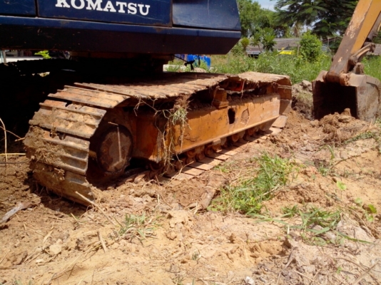 ขายรถแบคโฮ KOMATSU PC-60-5 เอกสารอิมวอย รถสวย สนใจโทรจองด่วน