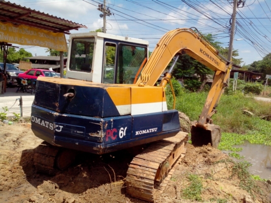 ขายรถแบคโฮ KOMATSU PC-60-5 เอกสารอิมวอย รถสวย สนใจโทรจองด่วน