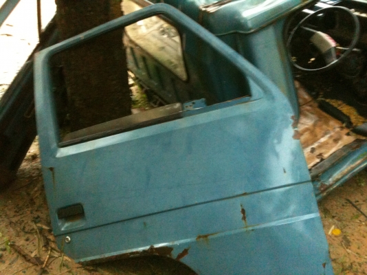 หัวเก๋ง.  Isuzu.  Npr