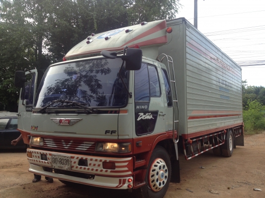 ขาย FF3H ตู้แห้ง เครื่อง H07D 195แรง ตู้แห้ง 7.2เมตร รถสวยมากๆ เจ้าของมือเดียวใช้มาดี ไม่มีผุ ไม่มีเฉี่ยวชน ตามรูป