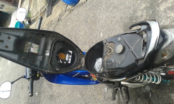 ขายเครื่องคาวาซากิ คาเซ่130cc ชุดไฟครบกล่องไฟสายไฟครบ//และขายรถดีแทกเกอร์150ccรถไม่ถึงปี