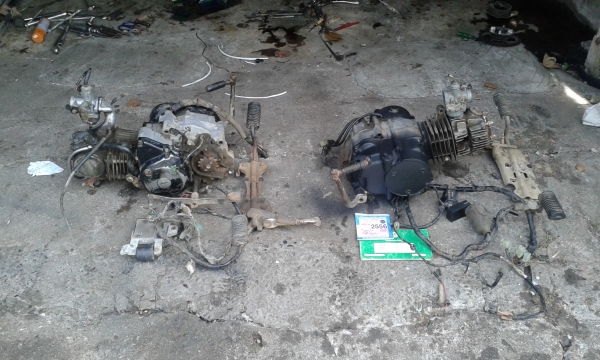 ขายเครื่องคาวาซากิ คาเซ่130cc ชุดไฟครบกล่องไฟสายไฟครบ//และขายรถดีแทกเกอร์150ccรถไม่ถึงปี