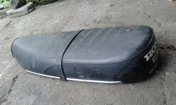 ขายเครื่องคาวาซากิ คาเซ่130cc ชุดไฟครบกล่องไฟสายไฟครบ//และขายรถดีแทกเกอร์150ccรถไม่ถึงปี