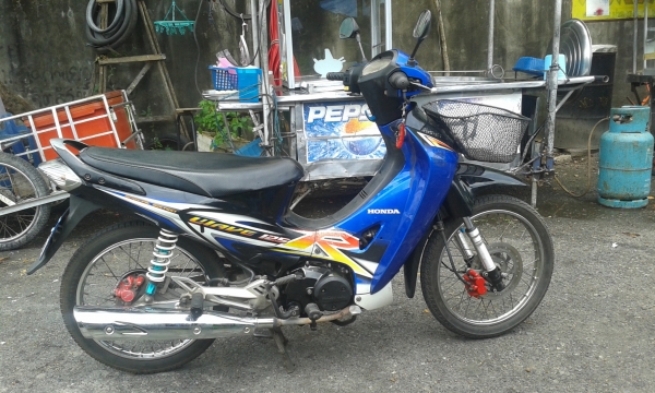 ขายเครื่องคาวาซากิ คาเซ่130cc ชุดไฟครบกล่องไฟสายไฟครบ//และขายรถดีแทกเกอร์150ccรถไม่ถึงปี