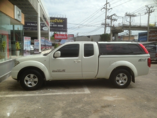 ขายNavara 4x4 kingcab SE สีขาวมุก
