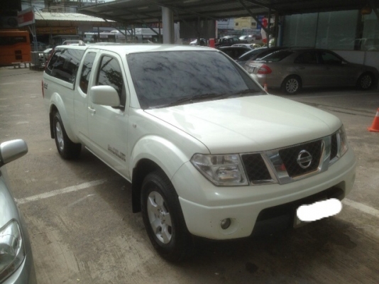 ขายNavara 4x4 kingcab SE สีขาวมุก ขายNavara 4x4 kingcab SE สีขาวมุก
