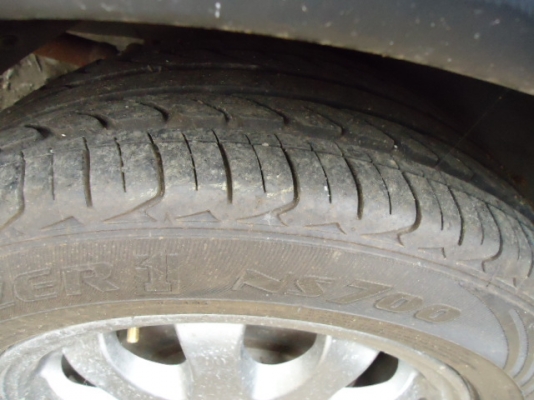 ขายรถฮุนได โซนาต้า เกียร์ออโต้ ,มีทะเบียน พร้อมเอกสารการโอน สภาพตามรูปจริงทั้งหมด รถจอดอยู่ต้องเปลี่ยนวาวล์เพราะวาวล์คด สามตัว นอกนั้นใช้งานได้หมด ซ่อมแล้วขับได้เลย  สายพานราวลิ้นเพิ่งเปลี่ยน ช่วงล่างดี นิ่มๆ ติดตั้งแก๊สLPG เรียบร้อยแล้ว ใหม่ๆครับ ราคา แค