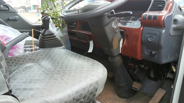 ISUZU NQR 175 HP 4HK1 EURO2 ปี 50 กระบะคอกมิเนียมความยาว 4.30 เมตรสภาพสวย เครื่องแน่นดีแรงดีไม่มีเยิ้มเลย หัวเก๋งบางเดิมๆภายในเก๋งคอนโซลสวยครบพร้อม CD MP3 แอร์เย็น พ.เพาเวอร์ ก.ไฟฟ้า ช่วงล่างคัชซีสวยเดิมมากๆ ยาง 8.25 ขอบ 16 สภาพดี 70\% พร้อมบรรทุกพร้อมใช้ง ISUZU NQR 175 HP 4HK1 EURO2 ปี 50 กระบะคอกมิเนียมความยาว 4.30 เมตรสภาพสวย เครื่องแน่นดีแรงดีไม่มีเยิ้มเลย หัวเก๋งบางเดิมๆภายในเก๋งคอนโซลสวยครบพร้อม CD MP3 แอร์เย็น พ.เพาเวอร์ ก.ไฟฟ้า ช่วงล่างคัชซีสวยเดิมมากๆ ยาง 8.25 ขอบ 16 สภาพดี 70\% พร้อมบรรทุกพร้อมใช้ง