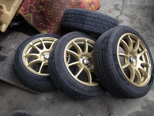 ขายล้อADVAN RZ ขอบ16 กว้าง7 4/100 สีทอง สภาพกิบๆ ถูกๆ พร้อมยาง 9500