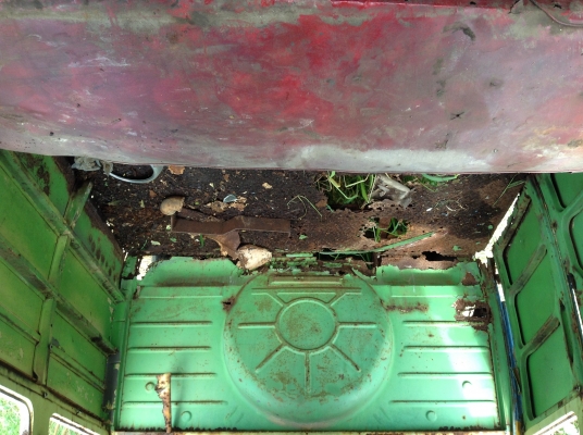 หน้า..v..ทรงสวยซาฟารีผุพื้นและด้านหน้าของตามสภาพคับ..(ไม่มีทะเบียนคับ)..ราคานี้พร้อมส่งให้คับ