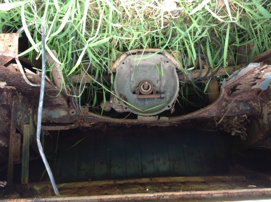 หน้า..v..ทรงสวยซาฟารีผุพื้นและด้านหน้าของตามสภาพคับ..(ไม่มีทะเบียนคับ)..ราคานี้พร้อมส่งให้คับ