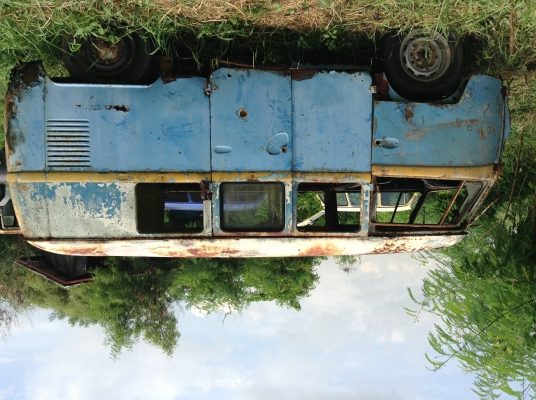 หน้า..v..ทรงสวยซาฟารีผุพื้นและด้านหน้าของตามสภาพคับ..(ไม่มีทะเบียนคับ)..ราคานี้พร้อมส่งให้คับ