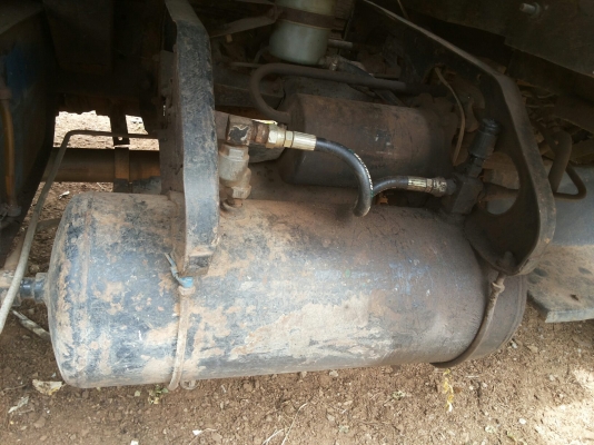 ขาย10ล้อหัวยาวเพลาเดียวดั๊มเกษตร ISUZU TX วางเครื่องEH700 168HP(ลงเล่ม) เครื่องดี แรงดี ติดง่าย ช่วงล่างใหญ่ คานหน้าROCKY เพลาเดียว200 คัสซีพอใช้ ซับในบวม ช่วงท้ายต้องเก็บ บวมเยอะครับ เฟรมกลางมีขาด (ตามรูป)กระบะดั๊มเหล็กคอกเกษตรสภาพดี พื้นพอใช้ ข้างสวยไม่