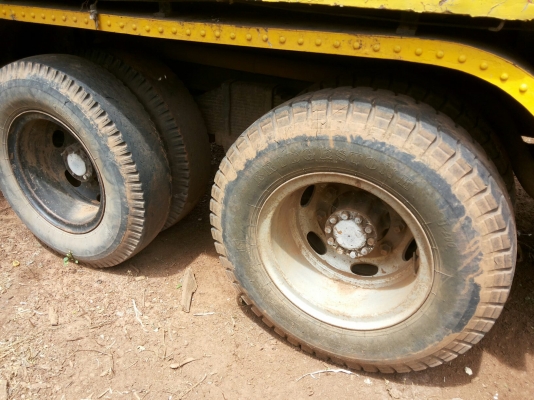 ขาย10ล้อหัวยาวเพลาเดียวดั๊มเกษตร ISUZU TX วางเครื่องEH700 168HP(ลงเล่ม) เครื่องดี แรงดี ติดง่าย ช่วงล่างใหญ่ คานหน้าROCKY เพลาเดียว200 คัสซีพอใช้ ซับในบวม ช่วงท้ายต้องเก็บ บวมเยอะครับ เฟรมกลางมีขาด (ตามรูป)กระบะดั๊มเหล็กคอกเกษตรสภาพดี พื้นพอใช้ ข้างสวยไม่