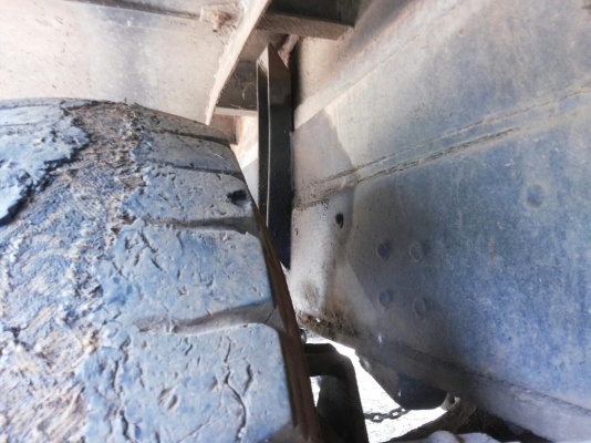 ขาย10ล้อหัวยาวเพลาเดียวดั๊มเกษตร ISUZU TX วางเครื่องEH700 168HP(ลงเล่ม) เครื่องดี แรงดี ติดง่าย ช่วงล่างใหญ่ คานหน้าROCKY เพลาเดียว200 คัสซีพอใช้ ซับในบวม ช่วงท้ายต้องเก็บ บวมเยอะครับ เฟรมกลางมีขาด (ตามรูป)กระบะดั๊มเหล็กคอกเกษตรสภาพดี พื้นพอใช้ ข้างสวยไม่