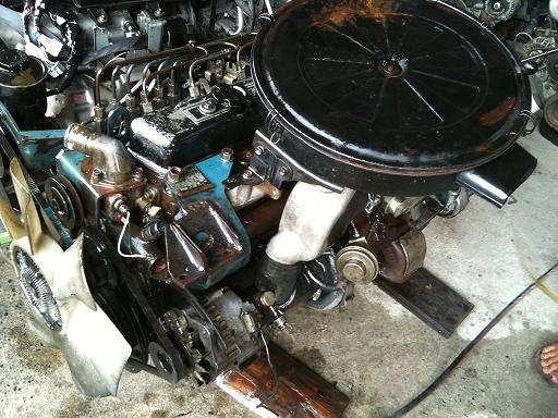 ขาย เครื่องยนต์ SD33 Turbo  พร้อมเกียร์   สภาพสวยคับ