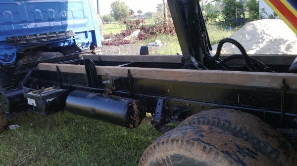 ISUZU NPR120 HP เครื่องดีมาก ดั้มต่อใหม่เอื่่ยมยาว3.8เมตร รถสวยมากนะครับ แคซซีสวยไม่มีผุ หัวไม่ผุรถพร้อมใช้มากๆ