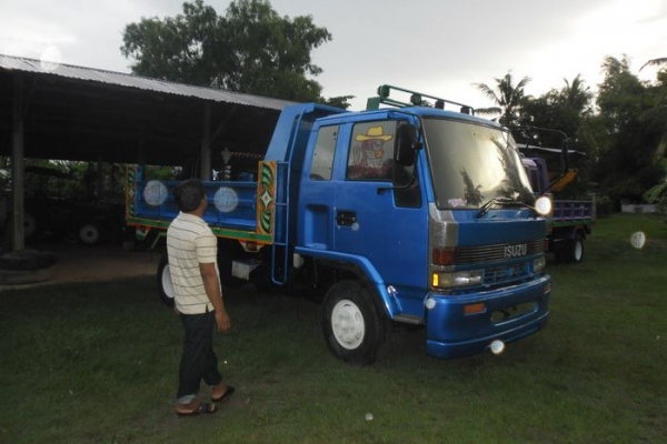 ***ขายแล้วครับขอบคุณ Truck2hand ขาย 6ล้อดั๊มดินสวยจัด ISUZU ROCKY FRR195 6HE1 เครื่องแห้งกริ๊ป ไม่หลวมไม่เยิ้ม ช่วงล่างแน่นF-หน้า-หลัง คัสซีสวยไม่มีผุไม่มีดาม กระบะดั๊มเหล็ก3.60ม.สภาพสวยพื้นดีข้างสวยไม่ผุเลย ดั๊มยิงหน้าไม่มีเยิ้ม ยาง8.25สวย6เส้น หัวสวยภาย