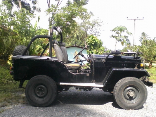 jeep mizsubichi  j53 1982 ที่พัลุง มีอินวอย