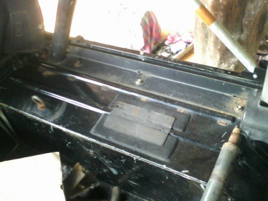 jeep mizsubichi  j53 1982 ที่พัลุง มีอินวอย