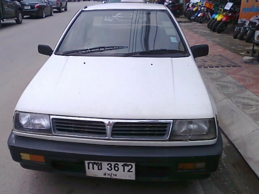 รถเก๋ง MITSUBISHI CHAMP2 ปี 31 รถพร้อมใช้ มีแอร์ คัสซีสวย มีทะเบียน.ราคาต่อรองได้.