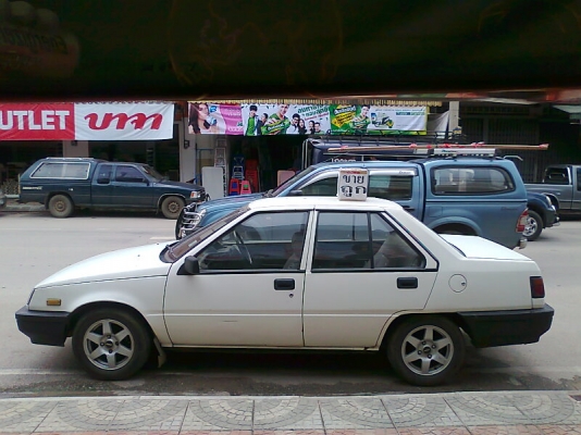 รถเก๋ง MITSUBISHI CHAMP2 ปี 31 รถพร้อมใช้ มีแอร์ คัสซีสวย มีทะเบียน.ราคาต่อรองได้.