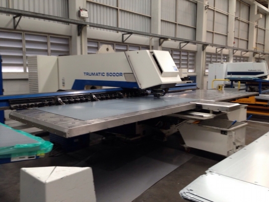 เครื่อง Punching Machine เหล็กแผ่น ระบบสั่งการด้วยคอมพิวเตอร์ ทำงานรวดเร็ว