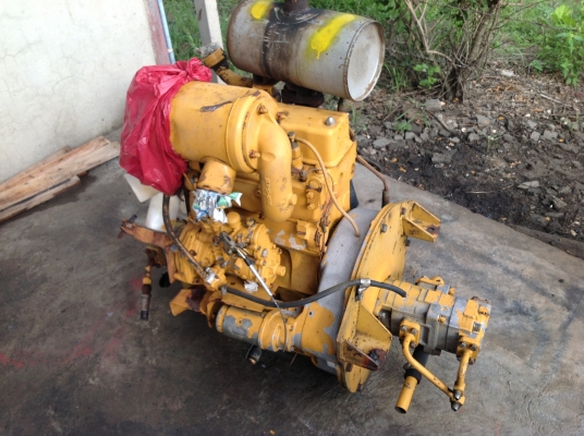 ขายเครื่องโคมัสสุ (komatsu)เก่าญี่ปุ่น 2 สูบ รุ่น 2D94 พร้อมปั้มไฮโดรลิค สภาพสวยมากๆ