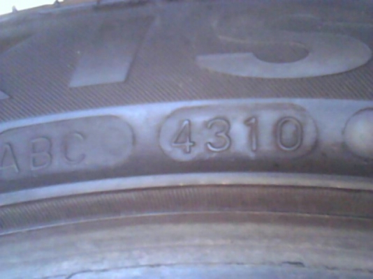 ขายยาง 215/45/17 maxxis 1000 บาท