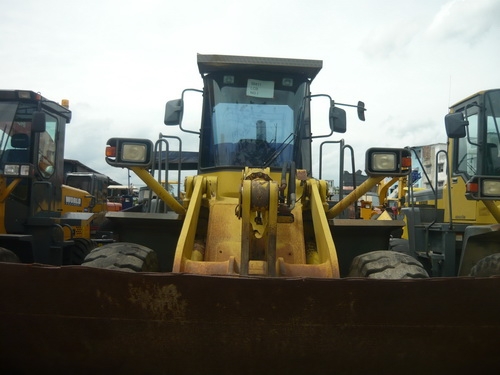 รถตัก Komatsu WA300-3 รถเก่านอก สภาพเดิมๆ พร้อมใช้งาน รถตัก Komatsu WA300-3 รถเก่านอก สภาพเดิมๆ พร้อมใช้งาน