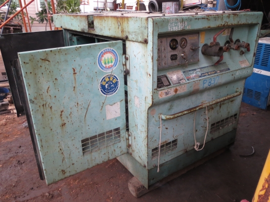 เครื่อปั๊มลม Denyo PORTABLE AIR COMPRESSOR 180