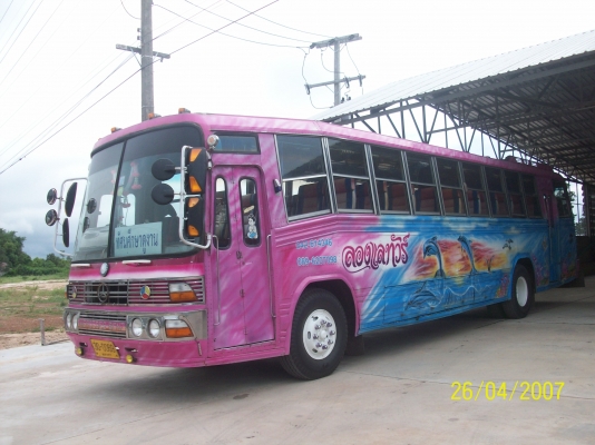 ขายรถบัสพัดลม สภาพดีเยี่ยม ทะเบียนต่อใหม่ หมดอายุ 30 มิ.ย.57   ทะเบียน  30-0069  มุกดาหาร แซสซีเบนซ์ ซื้อไปวิ่งงานได้เลยไม่ต้องทำอะไรอีก เครื่องหน้านิสสัน  PD 260  ระบบเบรคดีเยี่ยม รถใช้งาน  เครื่องเสียงคาราโอเกะพร้อม สุดยอด ไม่ได้วิ่งงานไกล  สนใจติดต่อ