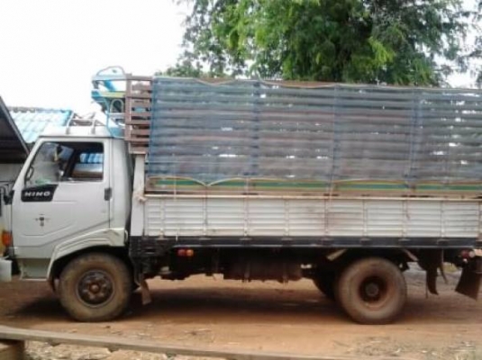 ขาย 6ล้อ ราคาเบาๆ HINO FC2W 120ซุปเปอร์เสี่ย ห้างแท้ปี39 กระจกไฟฟ้า เครื่องเดิมWO4D 120แรง ฟิตมาใหม่ แห้งดีแรง ช่วงล่างคัสซีดีเดิมๆใหญ่ๆไม่เรียวปลาย มีตำหนินิดหน่อย(โทรมาสอบถามครับ)คานหน้า-เฟืองท้ายเดิม กระบะ4.30ม.พื้นไม้คอกไม้สภาพดี หัวบางเดิม พ.ธรรมดา ย