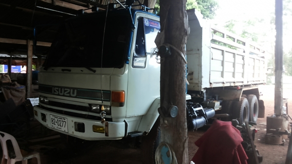 ***ขายแล้วครับขอบคุณ Truck2handขาย 10ล้อ2เพลาดั๊มสภาพดีเครื่องใหญ่ ISUZU ROCKY 210 วางเครื่อง deca270(ลงเล่ม)เครื่องแห้งดี แรงดีไม่จุกจิก เกียร์ดี ช่วงล่างแน่นคัสซีสวยเดิม ไม่ผุไม่ดาม กระบะดั๊มเหล็ก สามมิตรสภาพดี ข้างดีพื้นดีไม่ผุ ระบบลากพ่วงครบ หัวสวยภาย