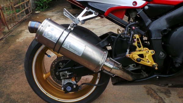 ขายYamaha R1 ปี2001    (130000 ต่อรองได้ครับ )