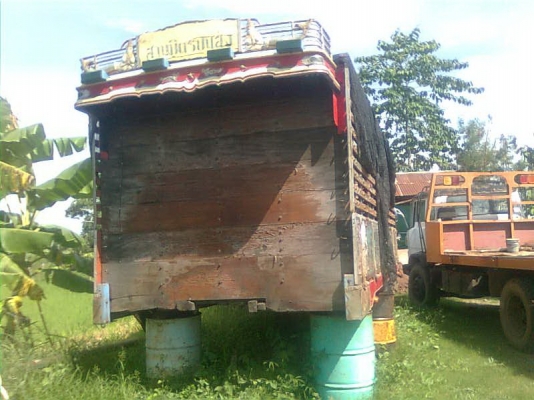 ขายกระบะไม้ ไม้มะค่า อย่างดีถอดออกจากสิบล้อ ร็อคกี้ครับ