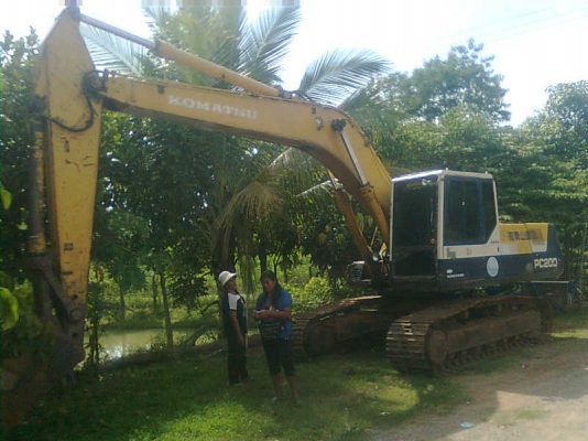 ขาย PC 200รุ่น5 รถคอนโทรนยาวบ้านสวยๆๆพร้อมเทนเล่อ