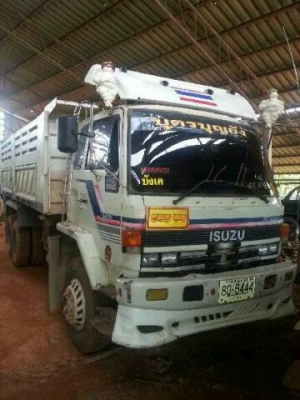 ขายอิซูซุ  240  หัวขาวตัวสุดท้าย  เครื่องเดิม  เกียร์เดิม