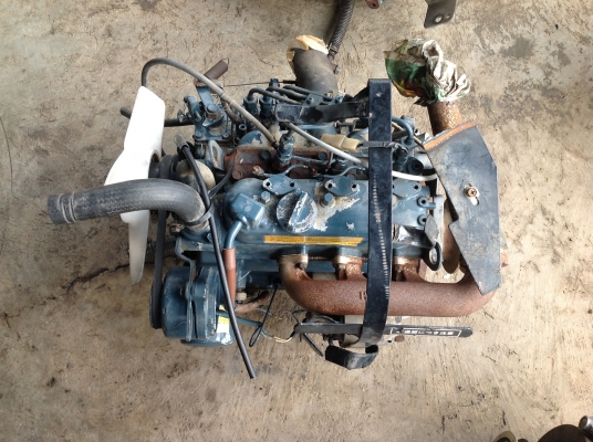 ขายเครื่องคูโบต้า 3 สูบดีเซลเก่าญี่ปุ่น  รุ่น D640 ขนาด 17 แรงม้า สภาพสวย