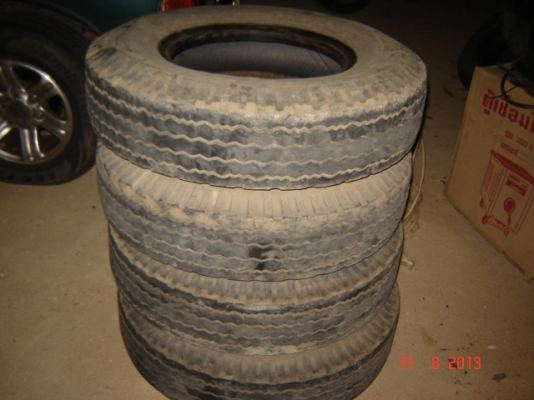 ขาย ยาง เปอร์เซ็น ถอดจากรถ สนใจติดต่อโดยตรง 081-2805754