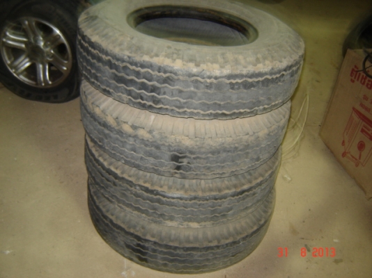 ขาย ยาง เปอร์เซ็น ถอดจากรถ สนใจติดต่อโดยตรง 081-2805754