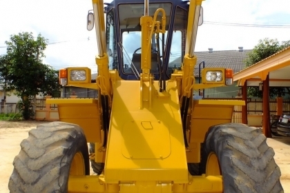 รถตัก KOMATSU WA100-1 S/N 1xxxx เลขไมล์ 2,xxx hr. รถสวย เก่าญี่ปุ่น มีทะเบียนครบ ผ่านการทำ PM ทั้งคันแล้วจากศูนย์บริการ KOMATSU.