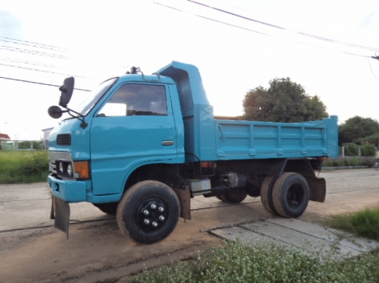 ขายรถ6ล้ออีซูซุKSดั้ม เครื่อง100แรงพวงมาลัยเพาเวอร์ สภาพพร้อมใช้งานคับ